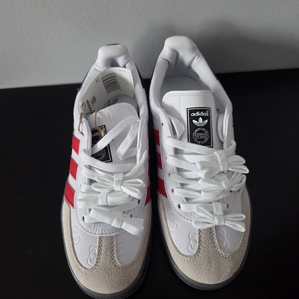 Adidas Hello Kitty 50th Anniversary Gazelle - Picture 2 of 10